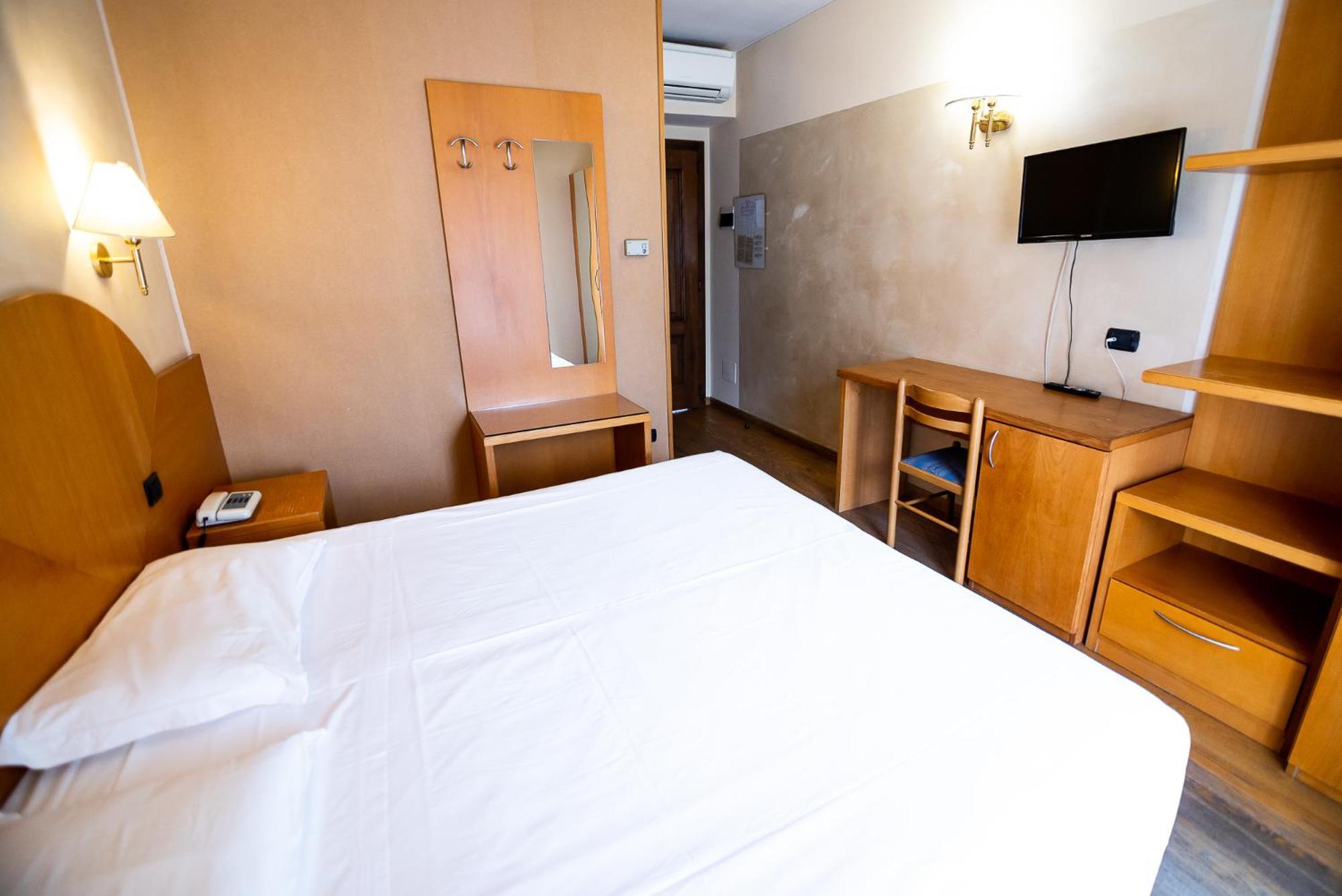 Hotel Rendez Vous Châtillon Buitenkant foto
