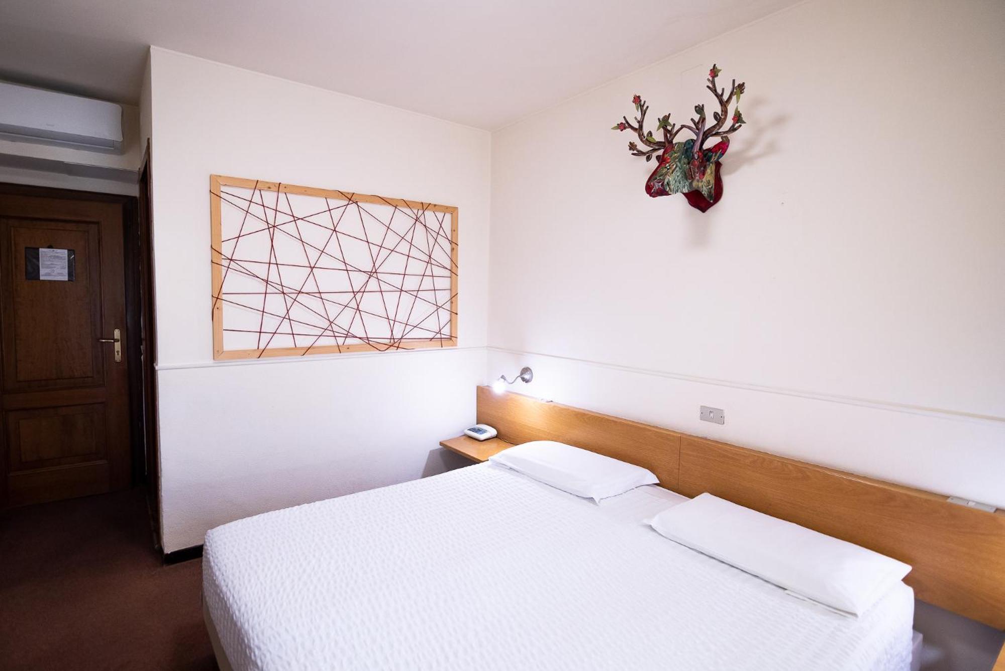 Hotel Rendez Vous Châtillon Buitenkant foto