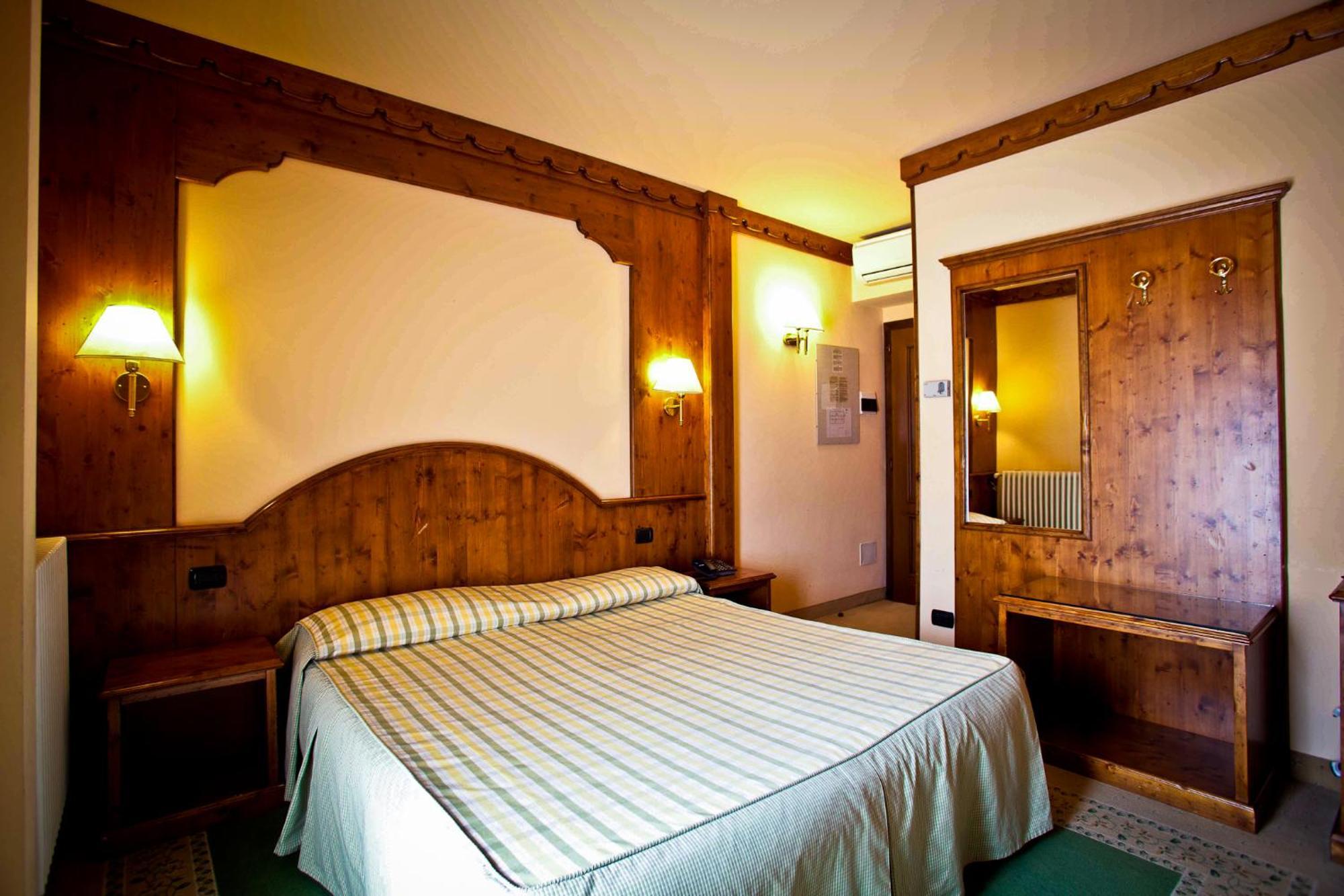 Hotel Rendez Vous Châtillon Buitenkant foto