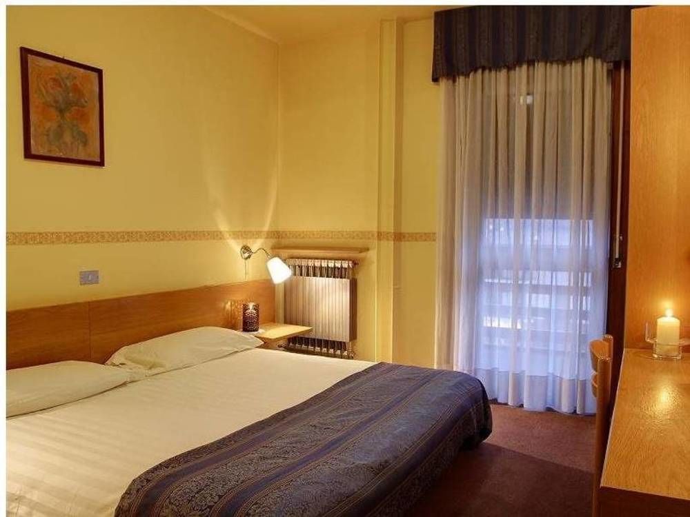 Hotel Rendez Vous Châtillon Buitenkant foto