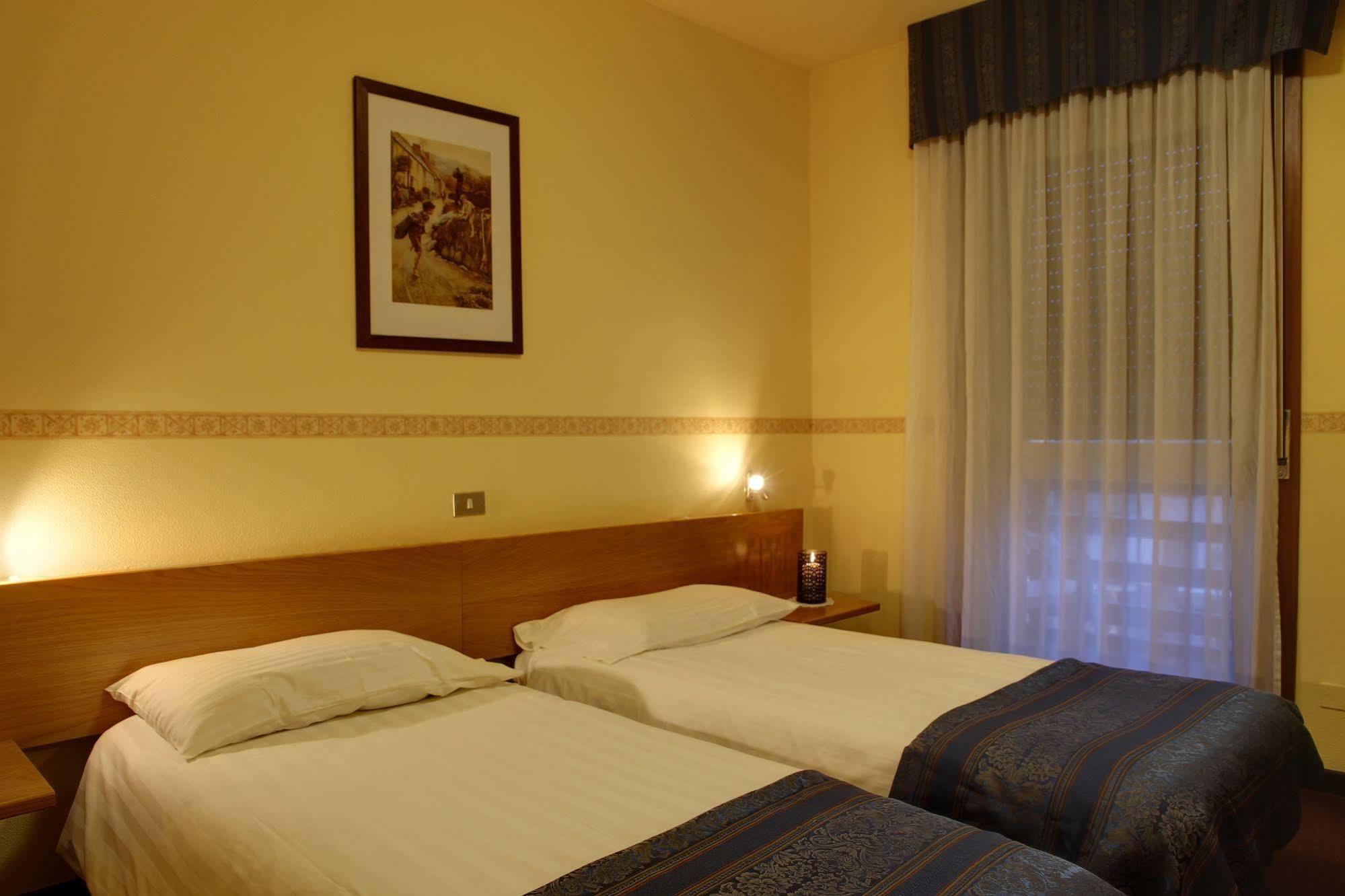 Hotel Rendez Vous Châtillon Buitenkant foto