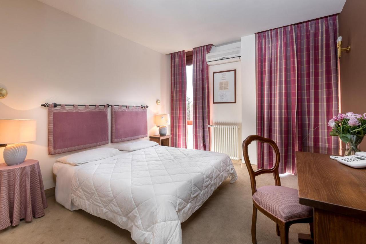 Hotel Rendez Vous Châtillon Buitenkant foto