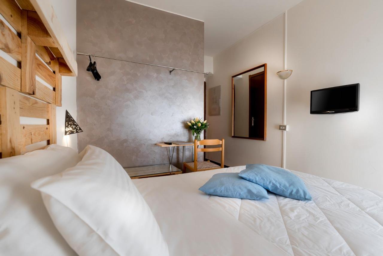 Hotel Rendez Vous Châtillon Buitenkant foto