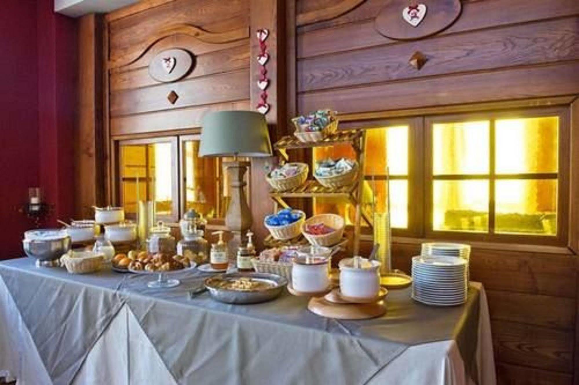 Hotel Rendez Vous Châtillon Buitenkant foto