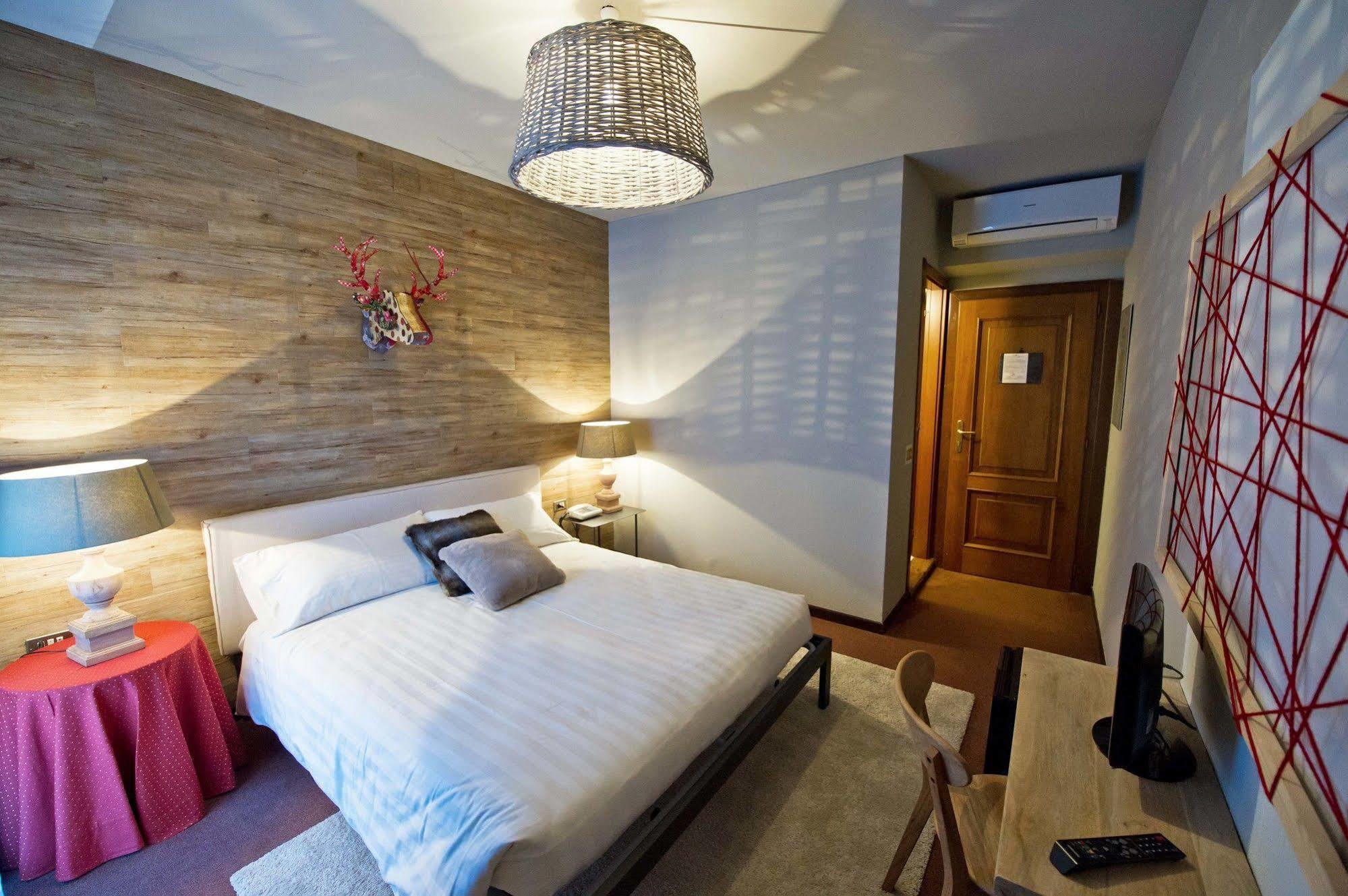 Hotel Rendez Vous Châtillon Buitenkant foto